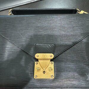Vintage Louis Vuitton Black Leather Epi Serie Dragonne